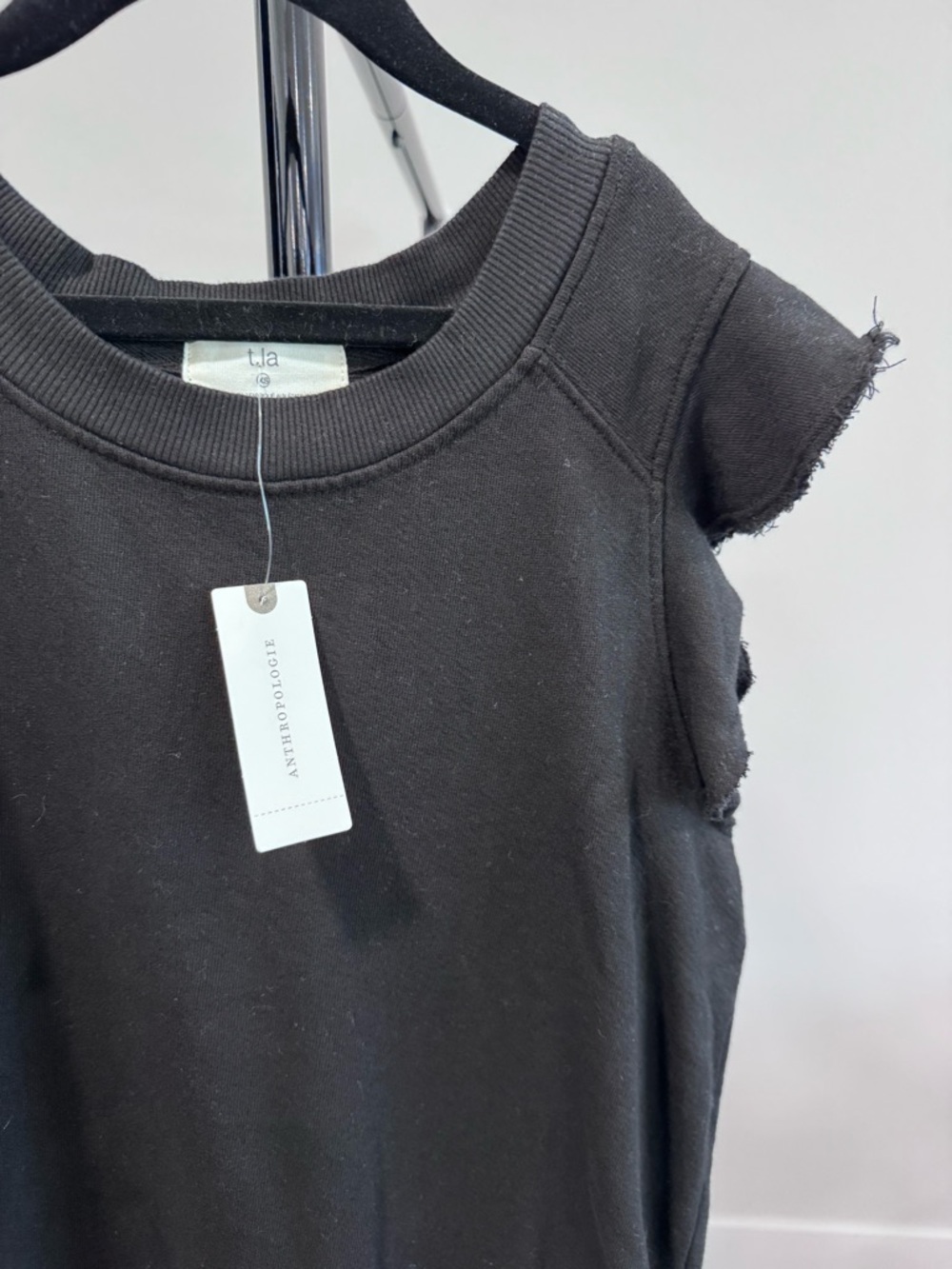 NWT Anthropologie T. La Ruffle Sleeve Tank Top, Black - Picture 2 of 5